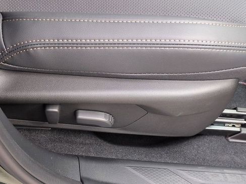 New 2026 Subaru Outback Limited image 38