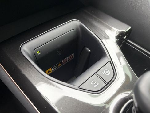 Used 2024 Toyota Crown Platinum AWD/4WD image 21
