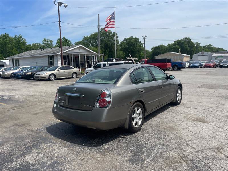 Used 2005 Nissan Altima FWD image 5