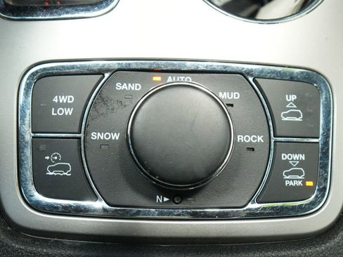 Used 2018 Jeep Grand Cherokee Trailhawk w/ Trailhawk Luxury Group image 36