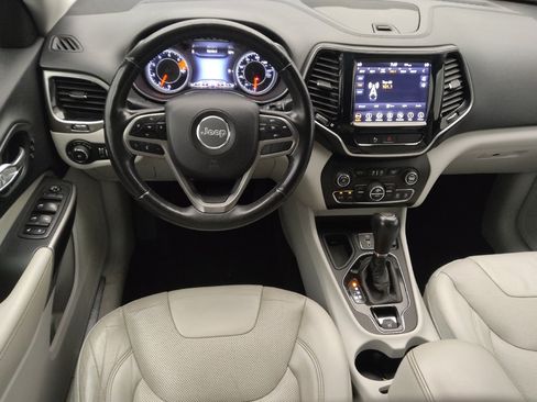 Used 2019 Jeep Cherokee Limited FWD image 22