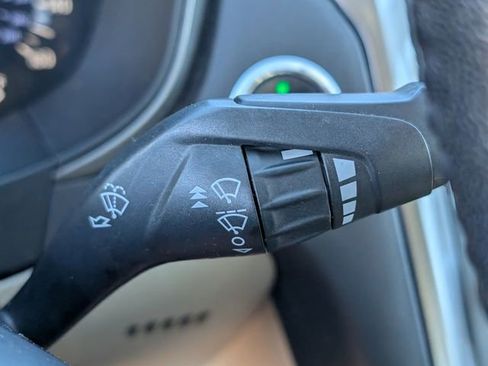 Used 2017 Ford Fusion SE image 26