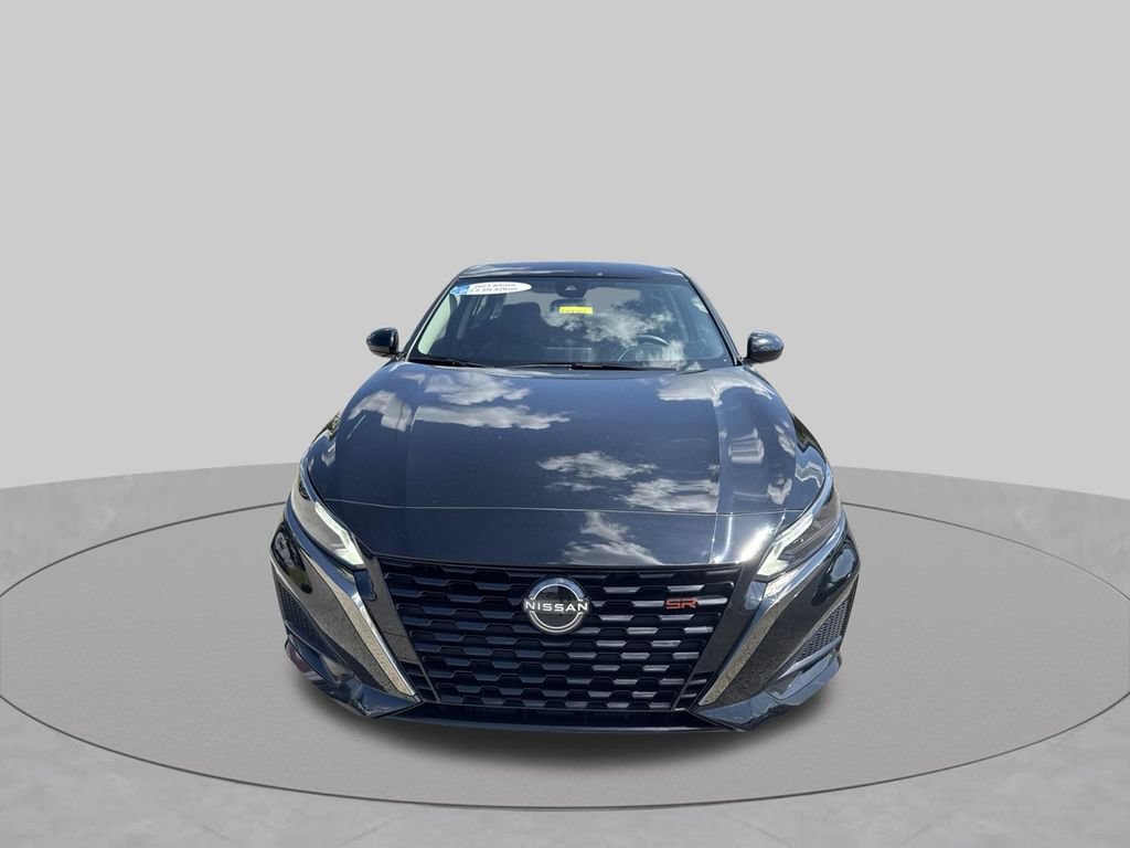 Used 2023 Nissan Altima 2.5 SR FWD image 3
