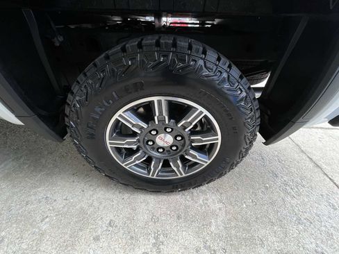 Certified 2024 GMC Sierra 1500 AT4 w/ Technology Package image 33