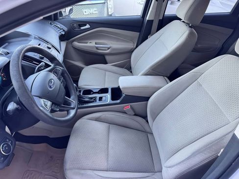 Used 2017 Ford Escape SE FWD image 38