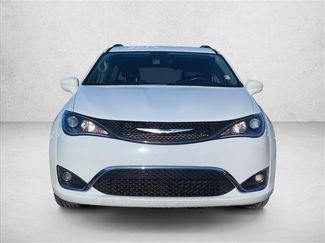 Used 2020 Chrysler Pacifica Touring-L w/ Tire & Wheel Group video 2