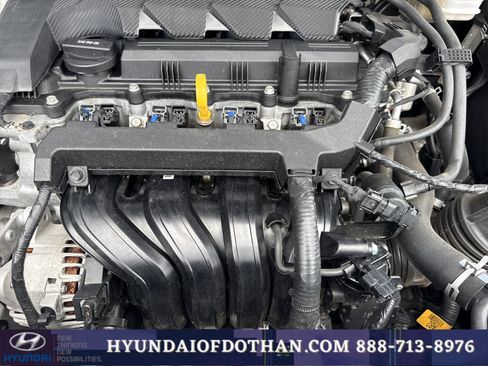 Certified 2023 Hyundai Venue Limited FWD image 18