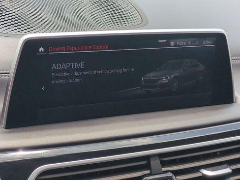 Used 2022 BMW M760i xDrive AWD/4WD image 47