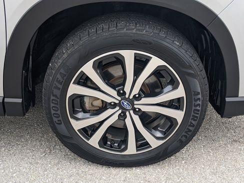 Used 2019 Subaru Forester Limited image 9