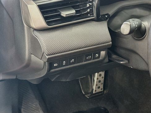 Used 2025 Toyota Camry SE FWD image 17