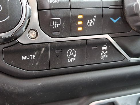 Used 2021 Jeep Gladiator Sport image 25