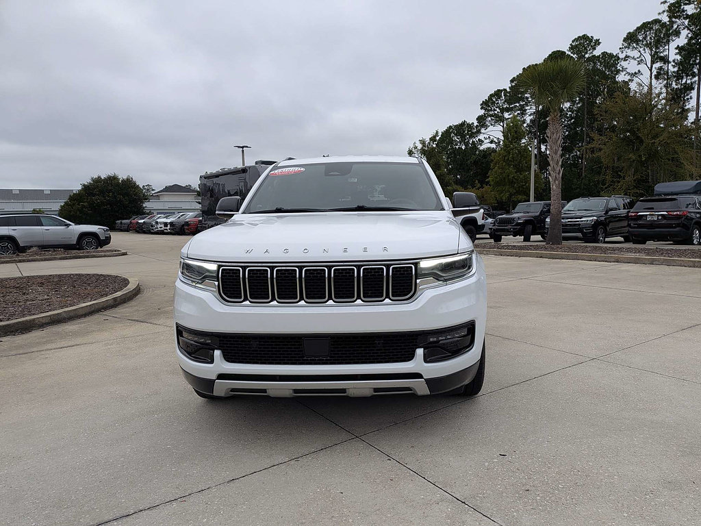 Used 2024 Jeep Wagoneer L Series II w/ Flexible Seating Group RWD image 10