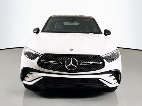 Used 2025 Mercedes-Benz GLC 300 4MATIC w/ AMG Line image 2