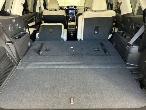 Used 2022 Subaru Ascent Limited w/ Technology Package image 34