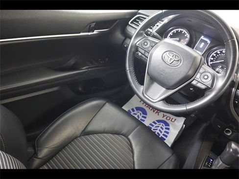 Used 2021 Toyota Camry SE image 19