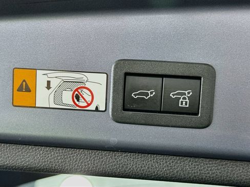 Certified 2025 Toyota Corolla Cross XLE w/ Convenience Package AWD/4WD image 30