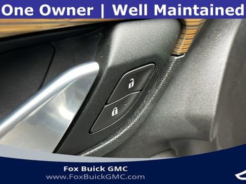 Used 2021 GMC Terrain SLE w/ Driver Convenience Package image 9