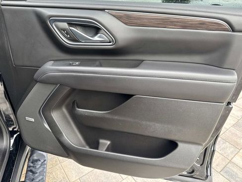 Used 2024 Chevrolet Tahoe Z71 w/ Luxury Package image 19