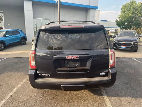 Used 2018 GMC Yukon SLT w/ HD Trailering Package AWD/4WD image 8