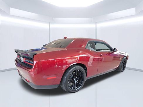 Used 2020 Dodge Challenger R/T Scat Pack w/ Driver Convenience Group RWD image 3
