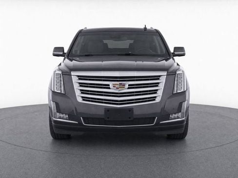 Used 2018 Cadillac Escalade Platinum AWD/4WD image 5