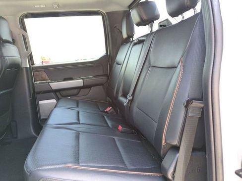Used 2025 Ford F350 Lariat w/ Lariat Ultimate Package AWD/4WD image 14