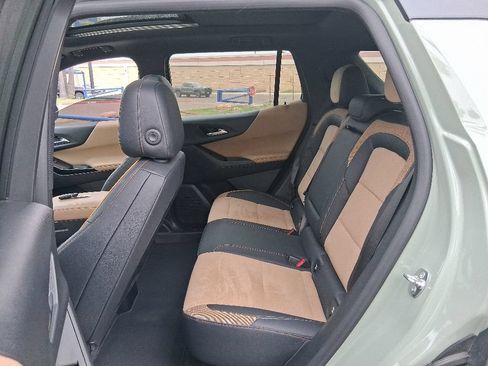 Used 2025 Chevrolet Equinox ACTIV w/ Safety and Technology Package AWD/4WD image 20