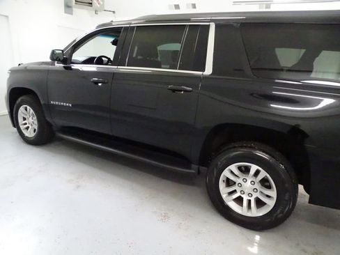Used 2018 Chevrolet Suburban LT AWD/4WD image 18