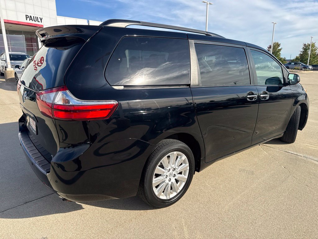 Used 2015 Toyota Sienna XLE w/ XLE Navigation Package AWD/4WD image 3