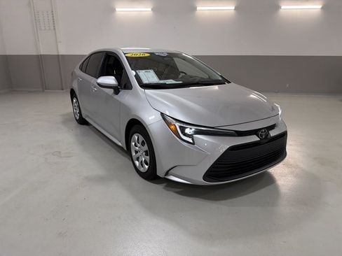 Used 2026 Toyota Corolla LE FWD image 4