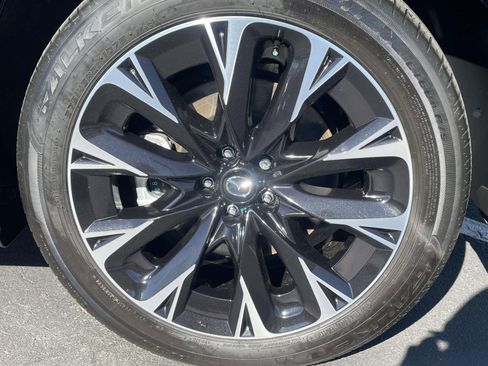 Used 2025 MAZDA CX-90 3.3 Turbo S w/ Premium Package image 9