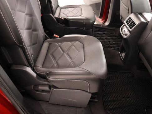 Used 2024 Volkswagen Atlas SE image 15