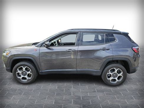 Used 2022 Jeep Compass Trailhawk image 4