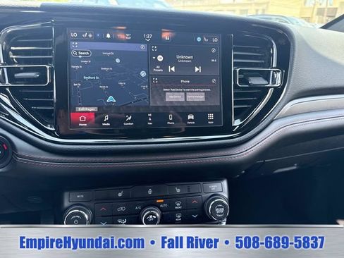 Used 2025 Dodge Durango GT AWD/4WD image 23