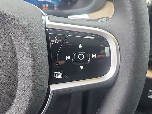 New 2026 Volvo XC60 T8 Ultra w/ Protection Package Premier image 17