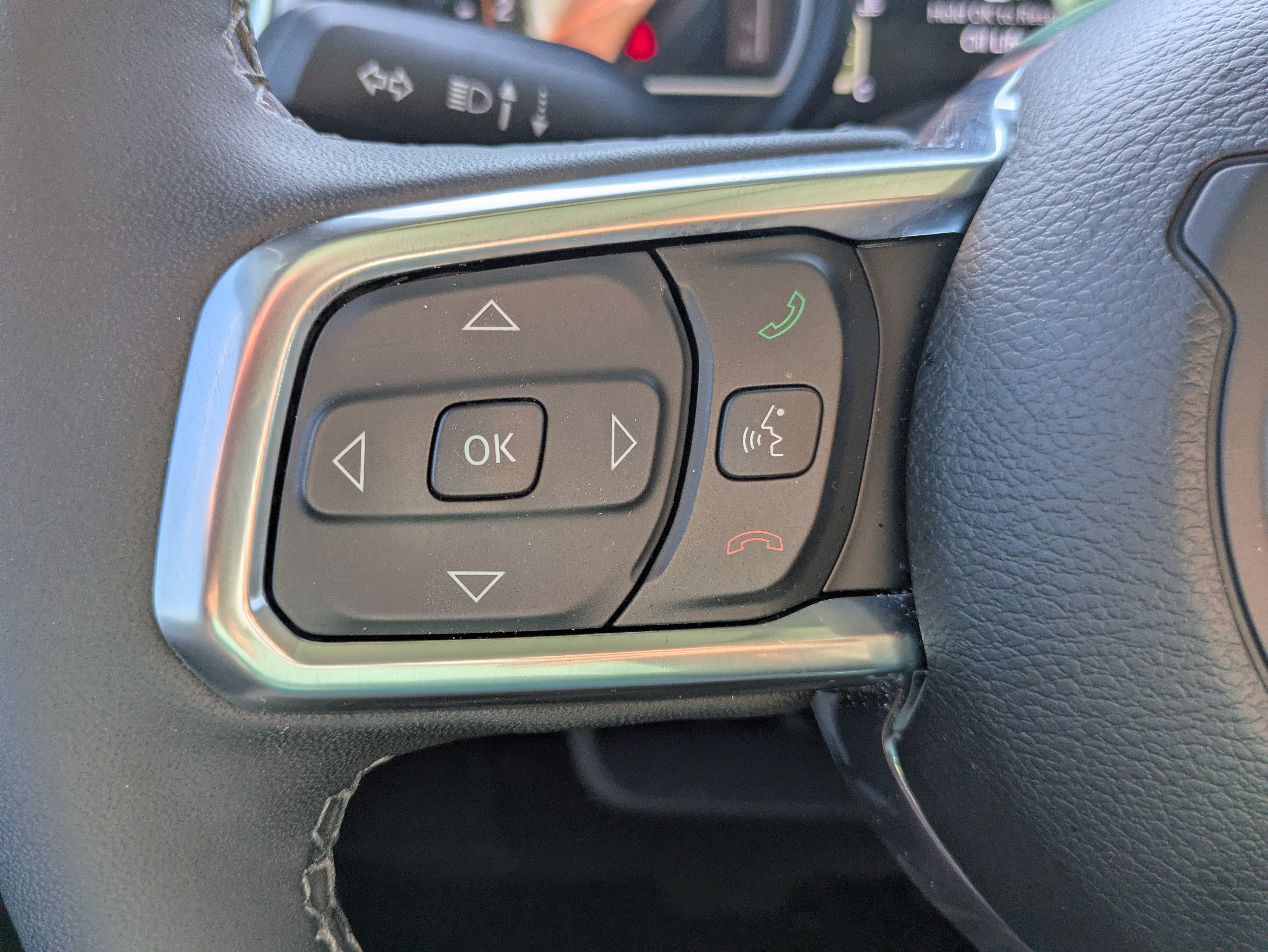 Used 2026 Jeep Wrangler Unlimited Sahara AWD/4WD image 12