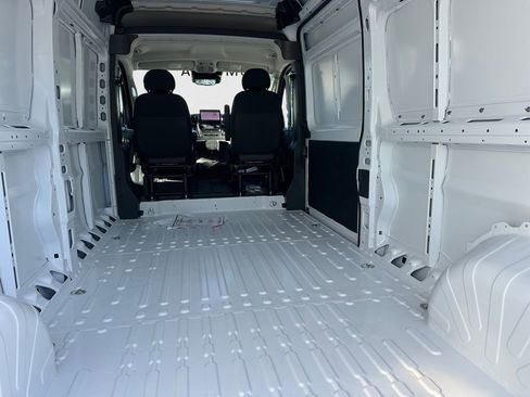 New 2024 RAM ProMaster 2500 w/ Quick Order Package 22H SLT+ image 26