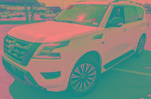 Used 2022 Nissan Armada SL w/ Midnight Edition Package AWD/4WD image 6