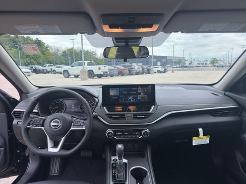 New 2026 Nissan Altima 2.5 SV w/ SV Premium Package AWD/4WD image 28