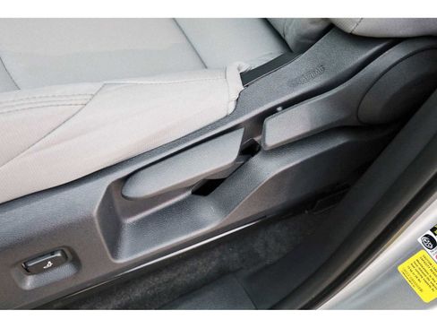 Used 2025 Toyota Tacoma SR5 image 27