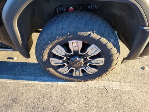 Used 2024 GMC Sierra 2500 Denali w/ Denali Reserve Package image 9