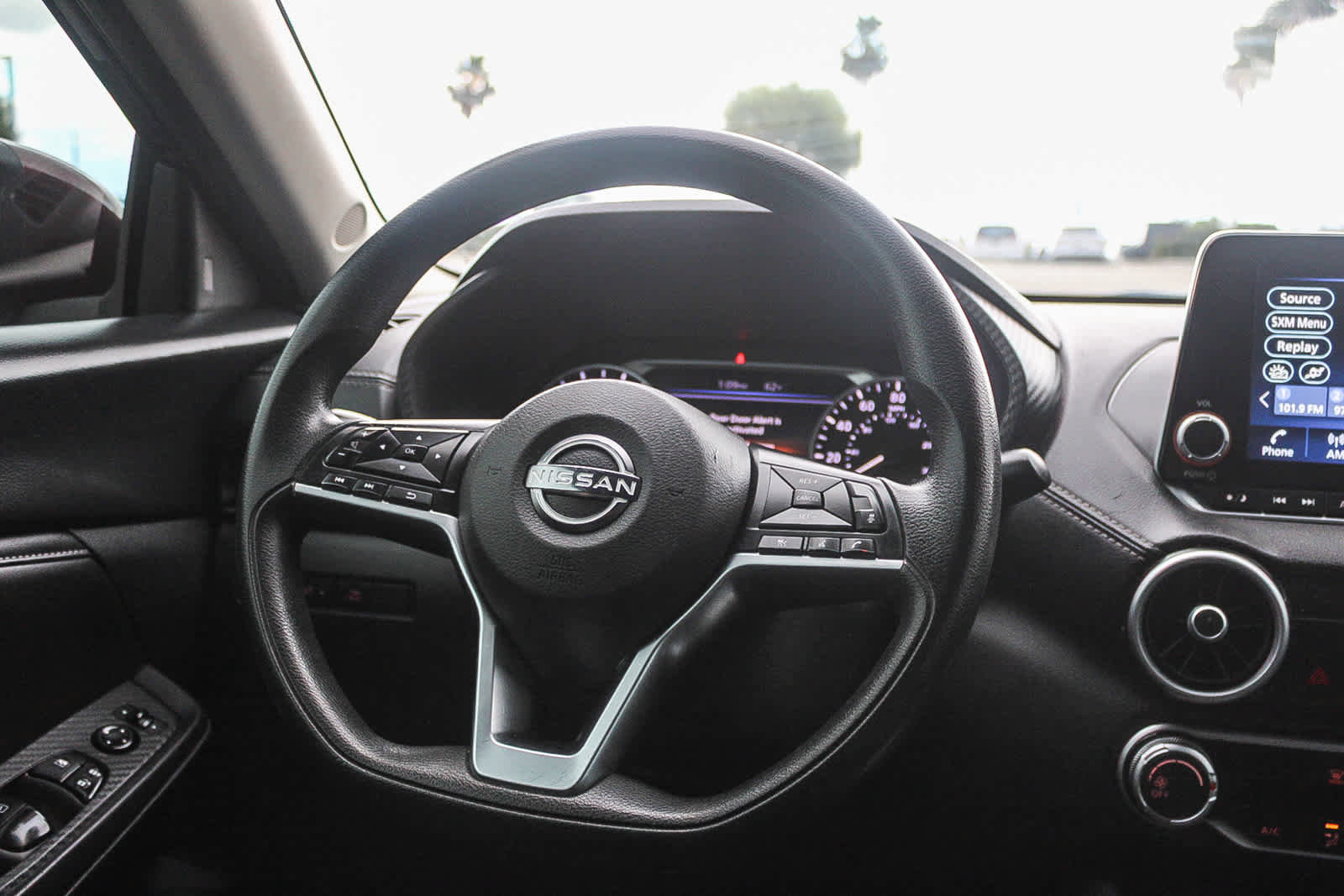 Used 2025 Nissan Sentra SV FWD image 15