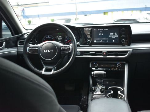Used 2022 Kia K5 LXS image 2