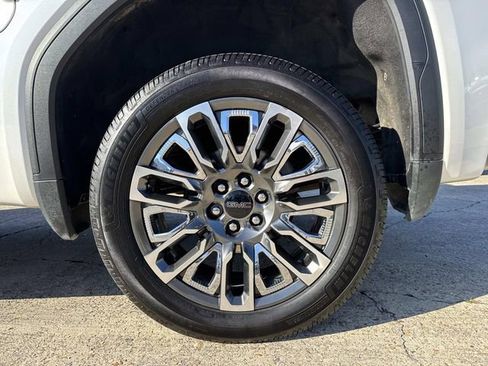 Used 2023 GMC Sierra 1500 Denali Ultimate image 16