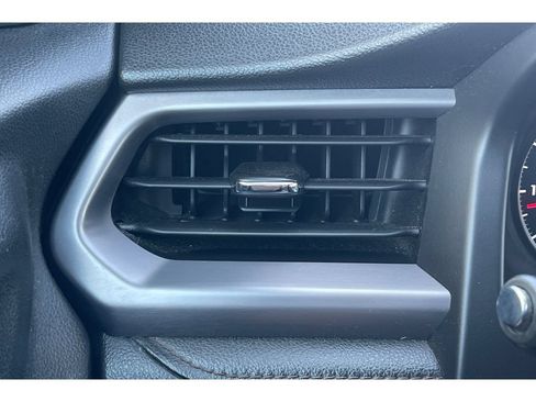 Used 2017 GMC Acadia SLE w/ Driver Alert Package I AWD/4WD image 28