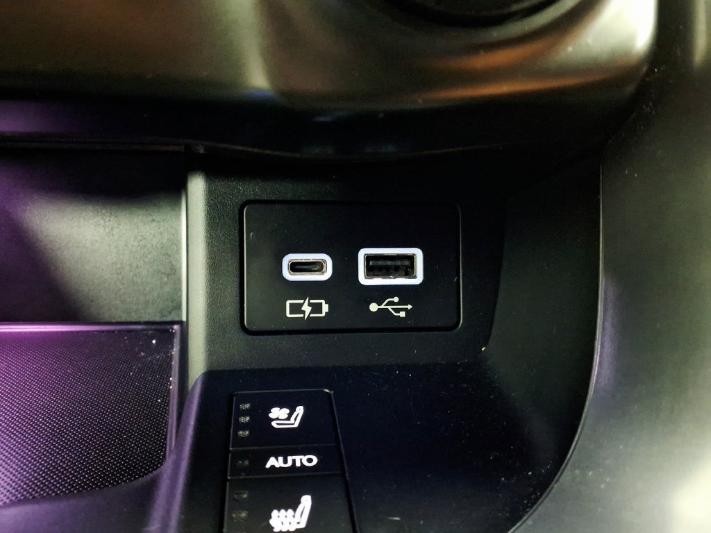 Used 2024 Lexus LX 600 4WD w/ Appearance Package image 25