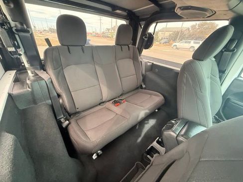 Certified 2022 Jeep Wrangler Sport AWD/4WD image 12