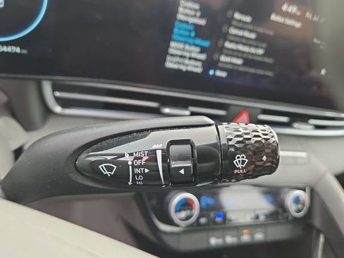 Used 2024 Hyundai Elantra SEL FWD image 39