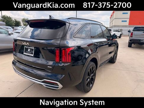 Used 2023 Kia Sorento SX AWD/4WD image 4