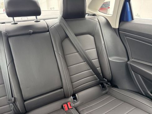 Used 2023 Volkswagen Jetta SE w/ Panoramic Sunroof Package image 17